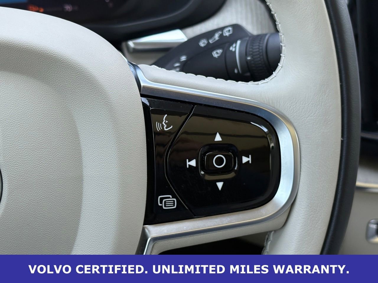 Certified 2023 Volvo XC60 B5 Ultimate w/ Climate Package image 20