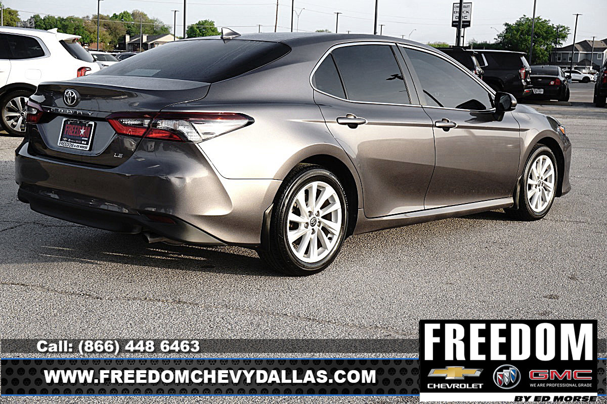 Used 2022 Toyota Camry LE image 37
