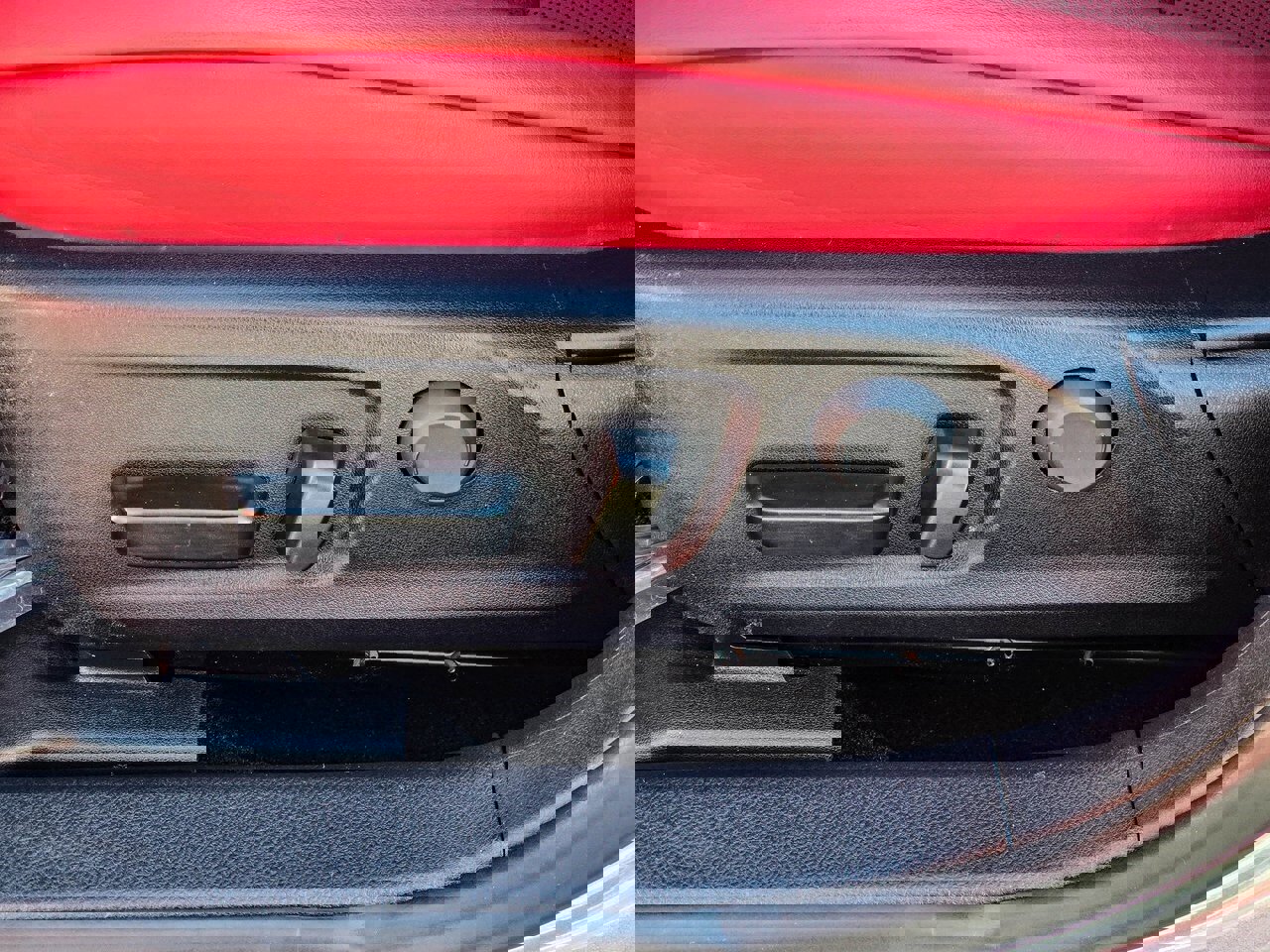 Used 2025 Lexus IS 350 F Sport w/ Navigation Package image 13