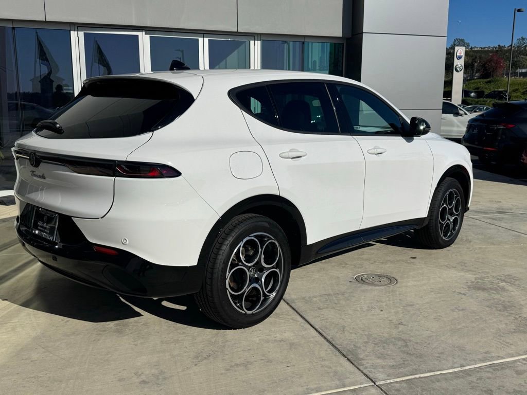 Used 2025 Alfa Romeo Tonale image 8