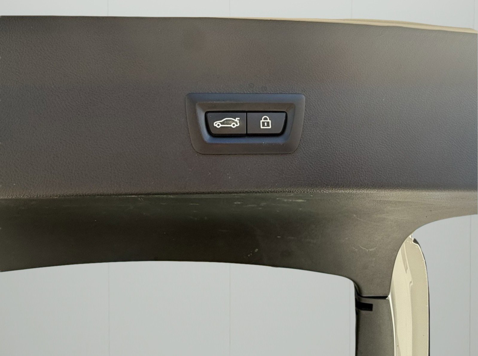 Used 2023 BMW X4 xDrive30i w/ Parking Assistance Package image 30