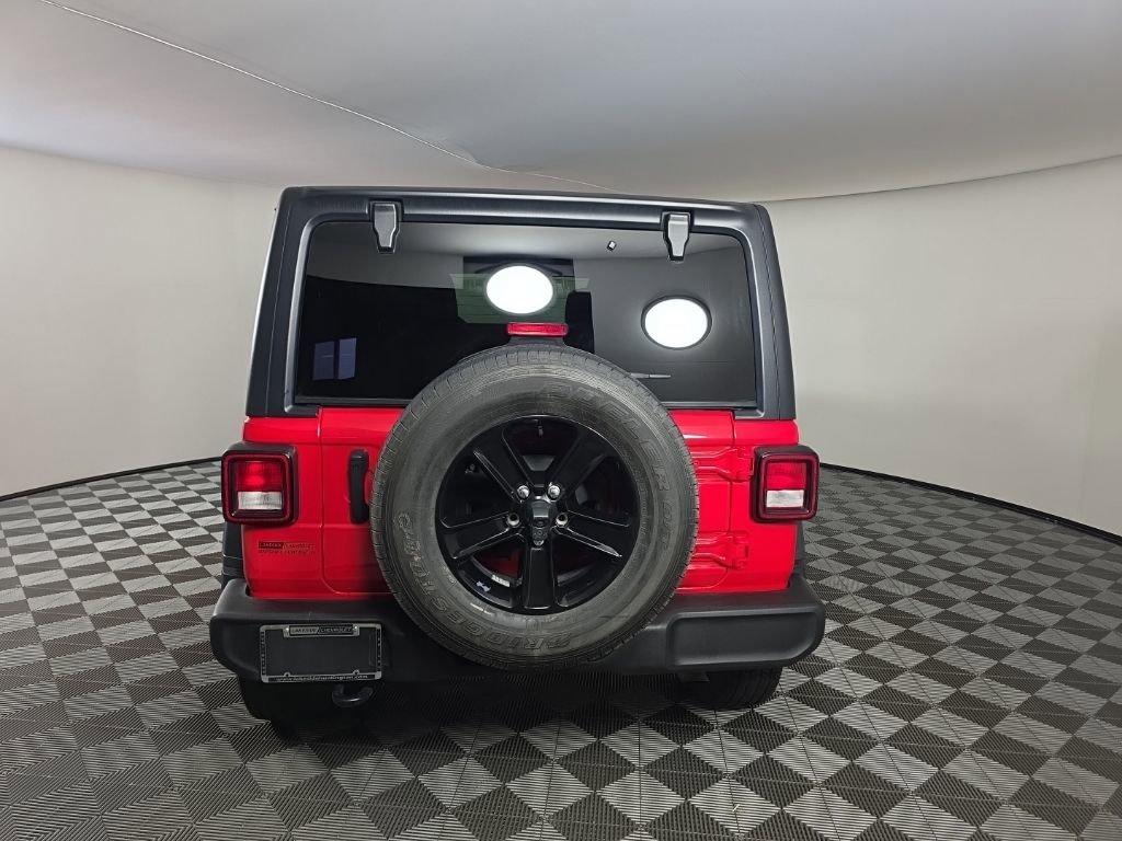 Used 2022 Jeep Wrangler Unlimited Sport AWD/4WD image 4