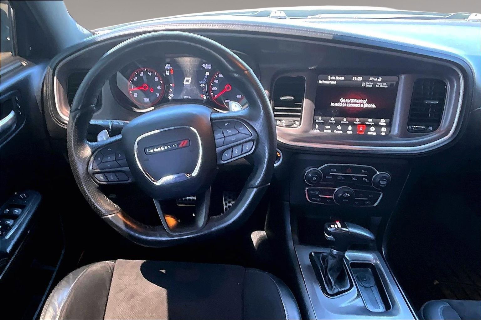 Used 2022 Dodge Charger R/T w/ Plus Group RWD image 8