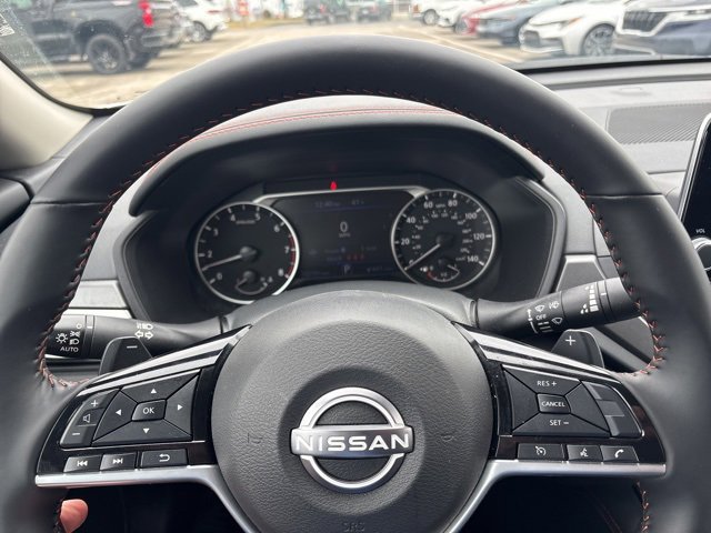 Used 2025 Nissan Altima 2.5 SR image 9