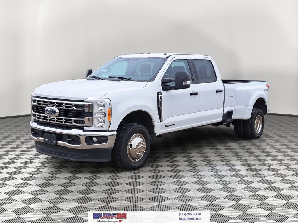 Used 2023 Ford F350 XLT image 2