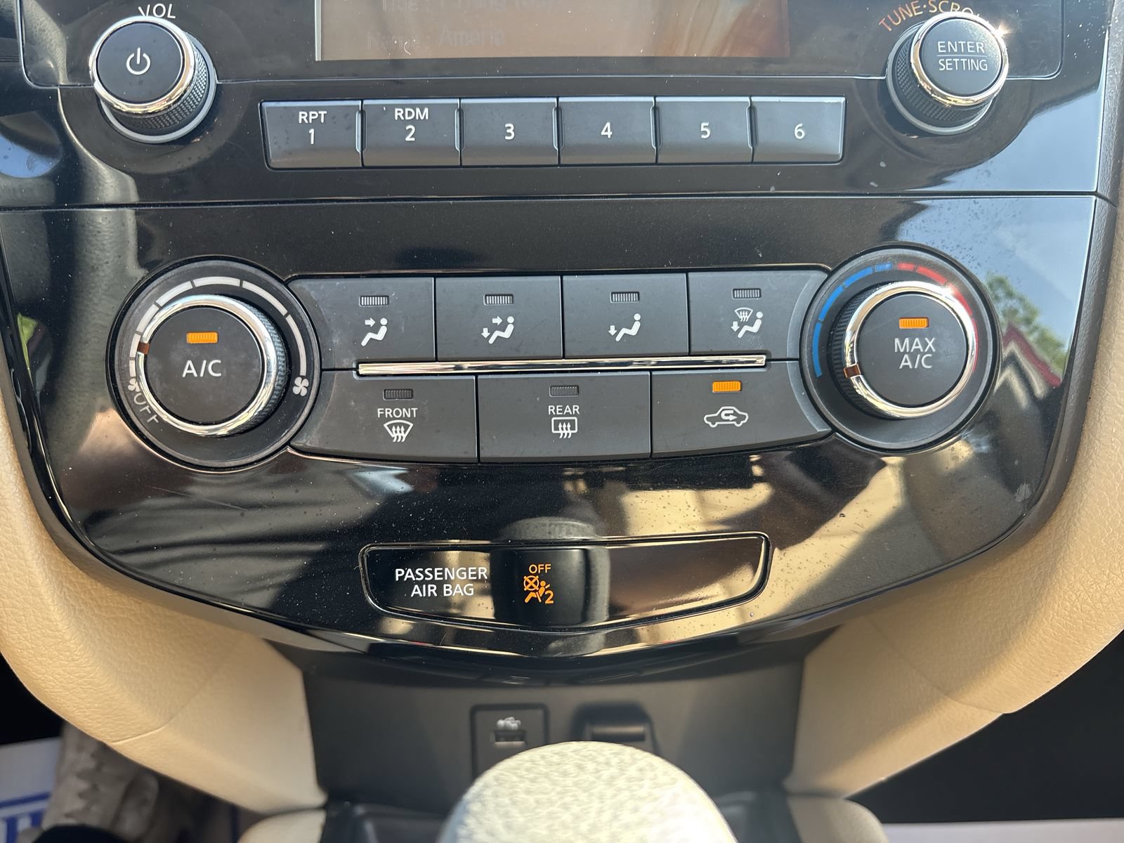 Used 2016 Nissan Rogue S w/ Appearance Package FWD image 21