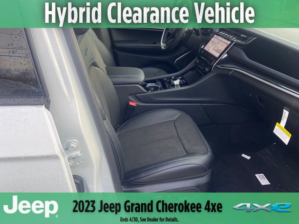 New 2023 Jeep Grand Cherokee Trailhawk image 17