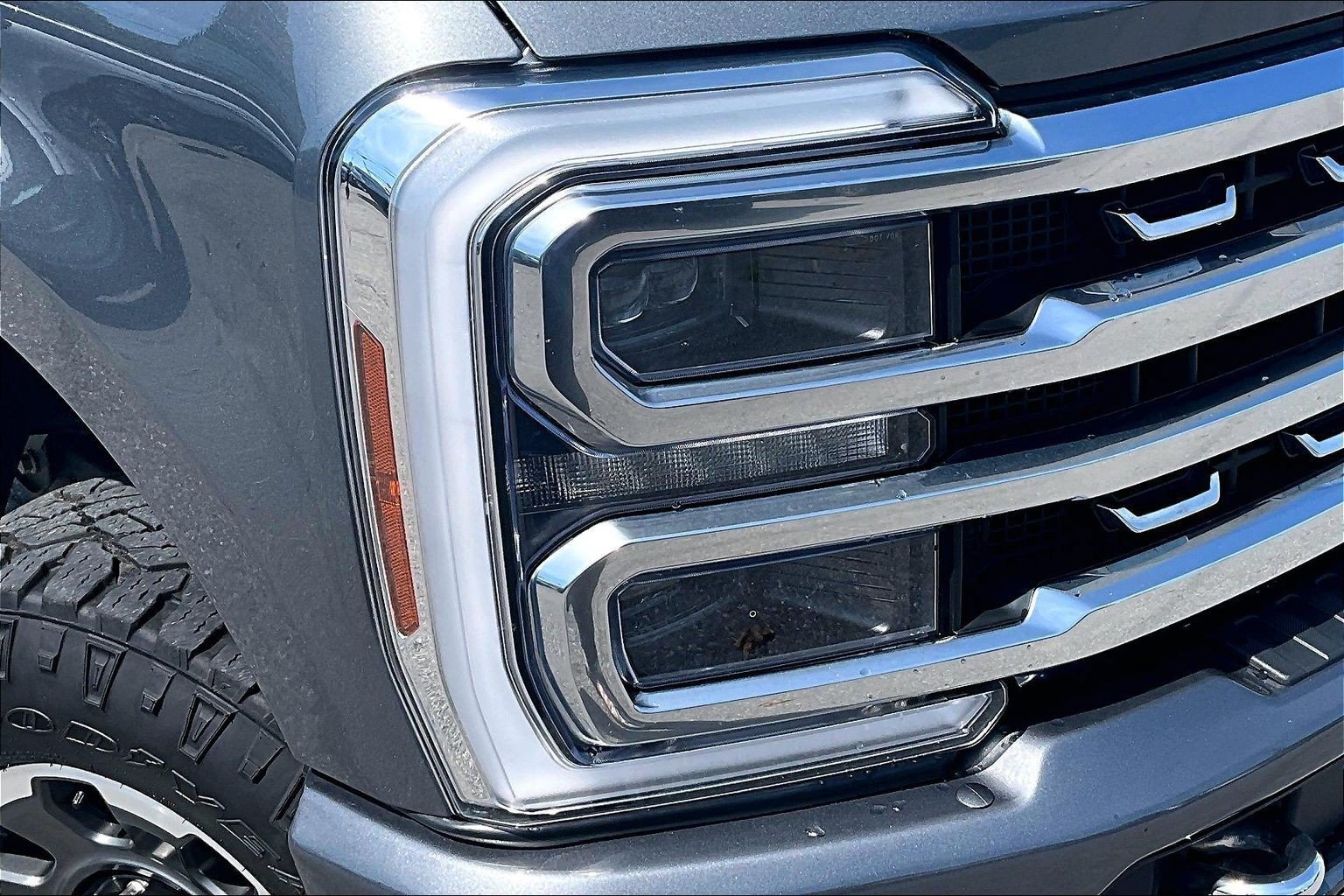 Used 2024 Ford F350 Platinum w/ Tremor Off-Road Package AWD/4WD image 27