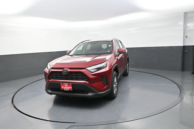 Used 2025 Toyota RAV4 XLE AWD/4WD image 30