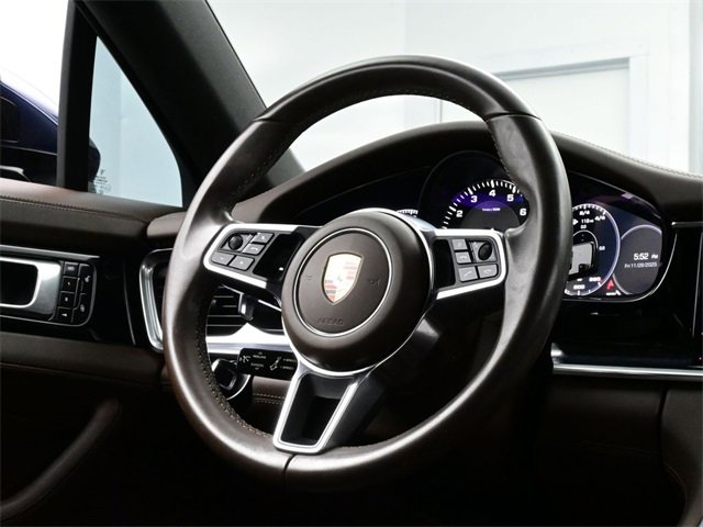 Used 2018 Porsche Panamera 4S image 19