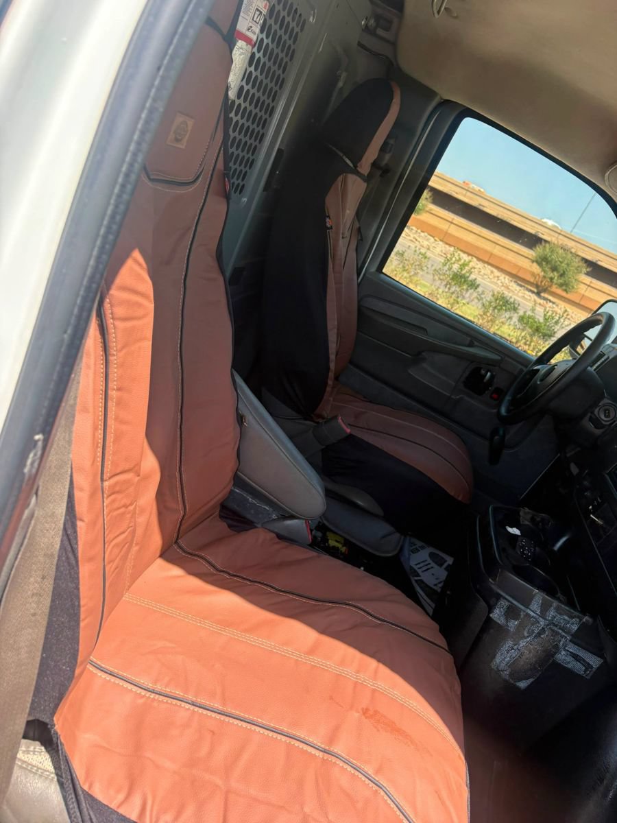 Used 2012 Chevrolet Express 2500 Extended RWD image 11