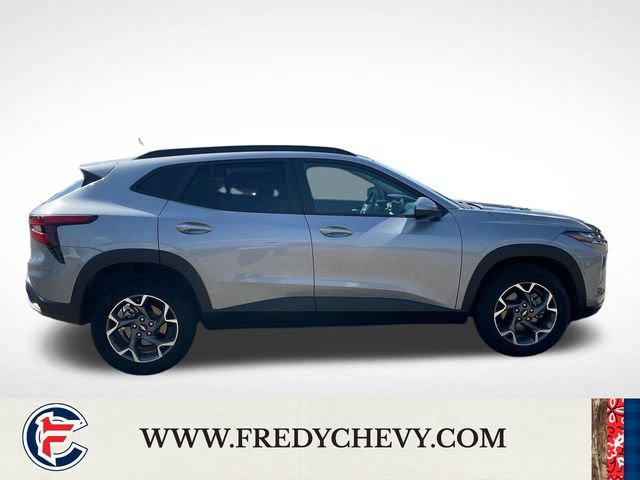 Used 2025 Chevrolet Trax LT FWD image 7
