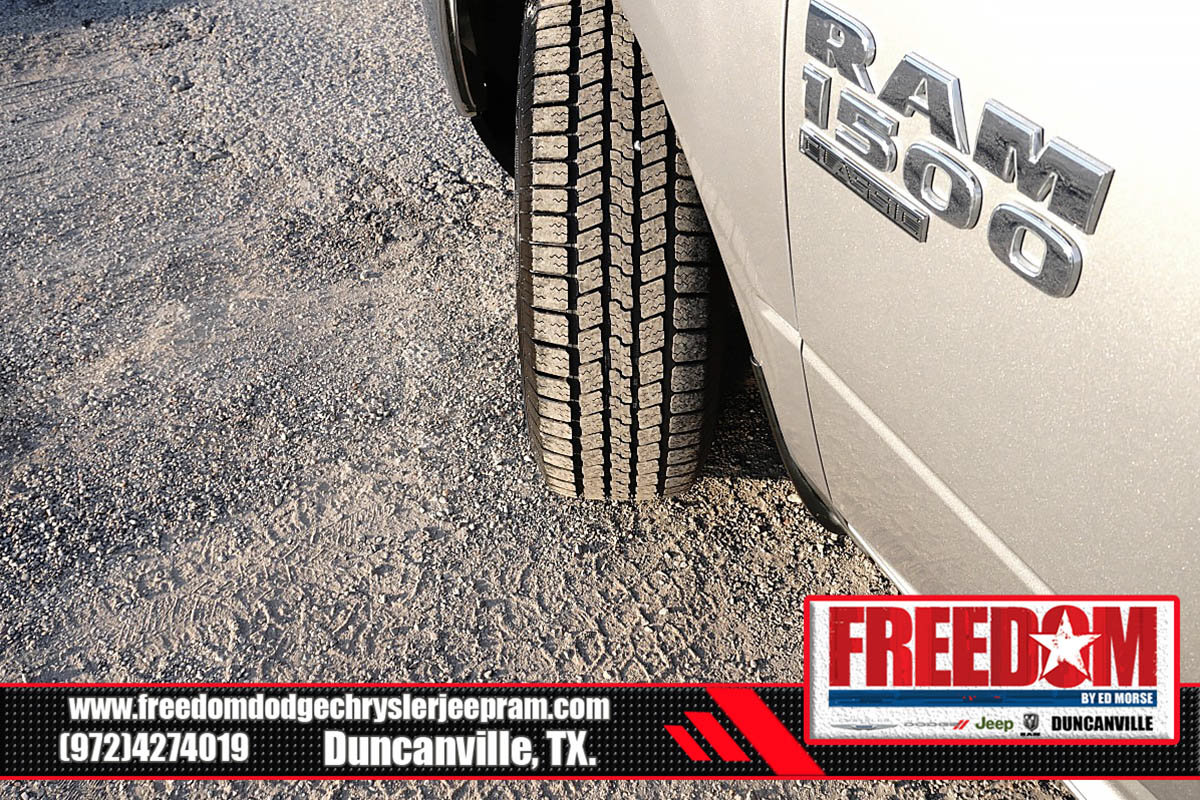 Used 2024 RAM 1500 Classic SLT AWD/4WD image 40