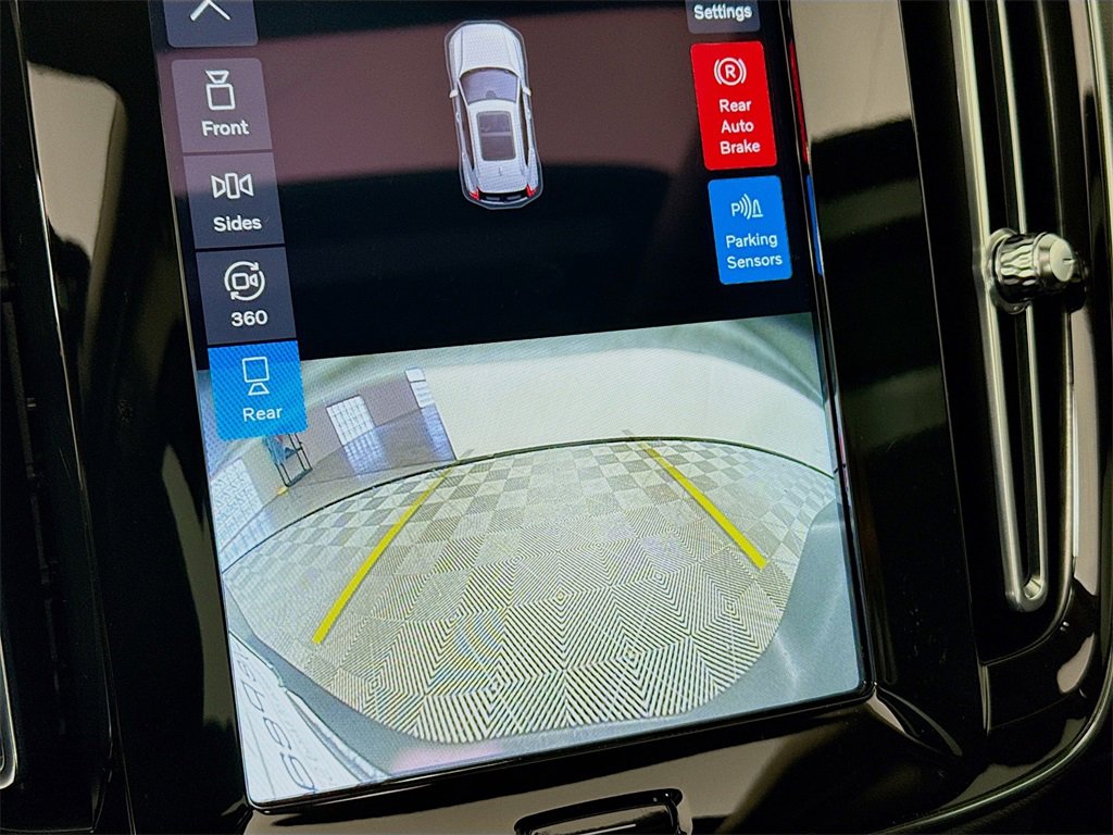 Used 2023 Volvo XC40 B5 Ultimate w/ Protection Package Premier image 15