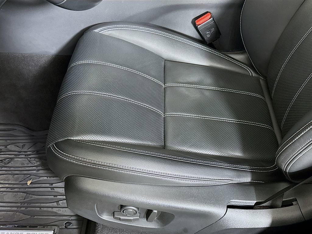 Used 2021 Land Rover Range Rover Velar R-Dynamic S image 20