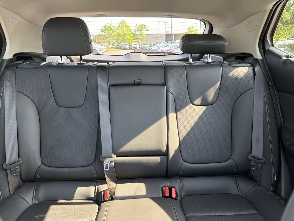 Used 2023 Buick Encore GX Essence w/ Experience Buick Package FWD image 29