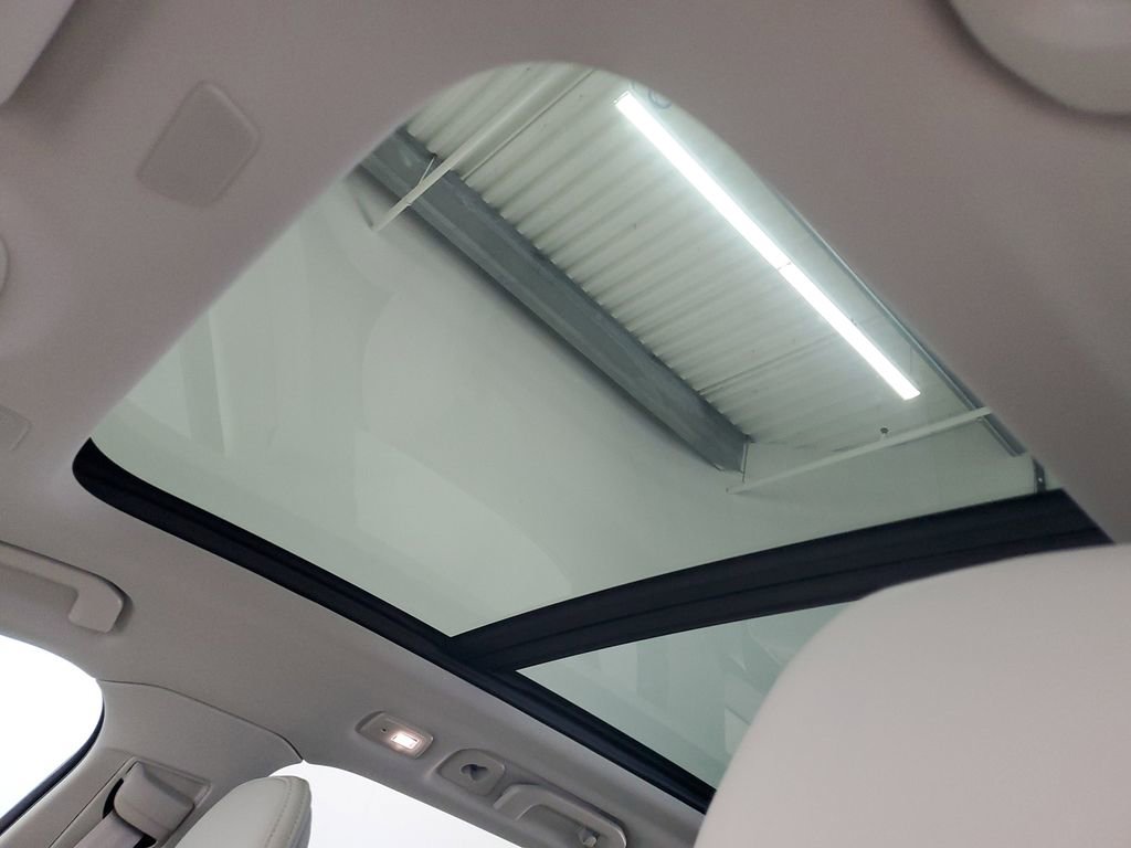 New 2025 Volvo V60 B5 Cross Country Ultra w/ Protection Package Premier image 19