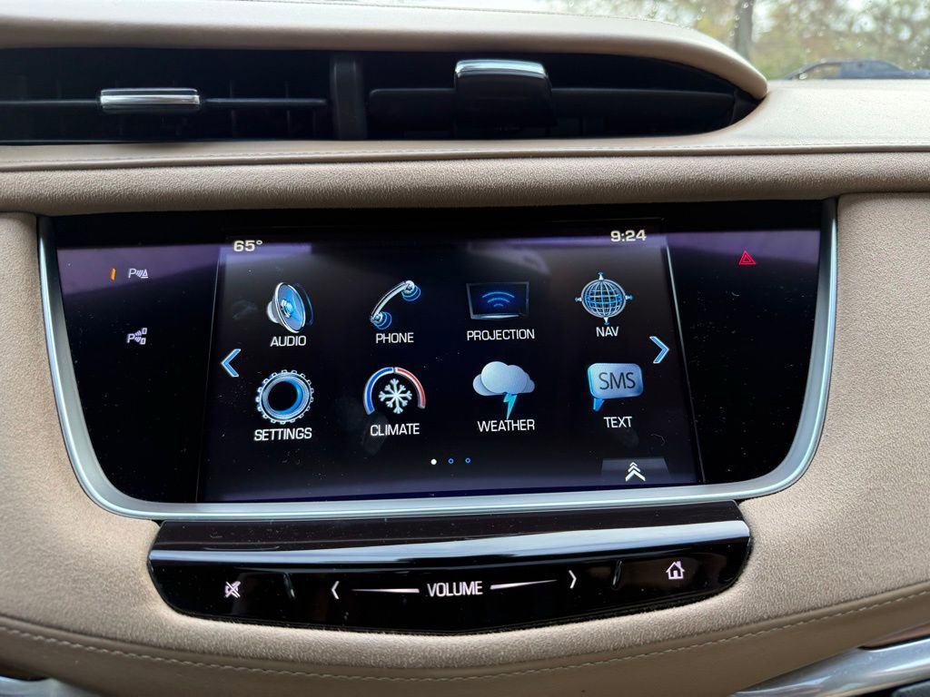 Used 2018 Cadillac XT5 Platinum w/ Driver Assist Package image 24