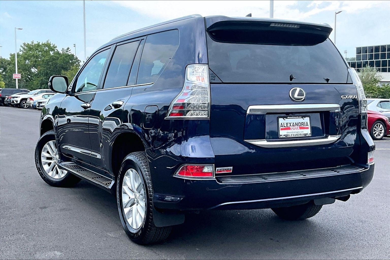 Used 2022 Lexus GX 460 w/ Accessory Package AWD/4WD image 10