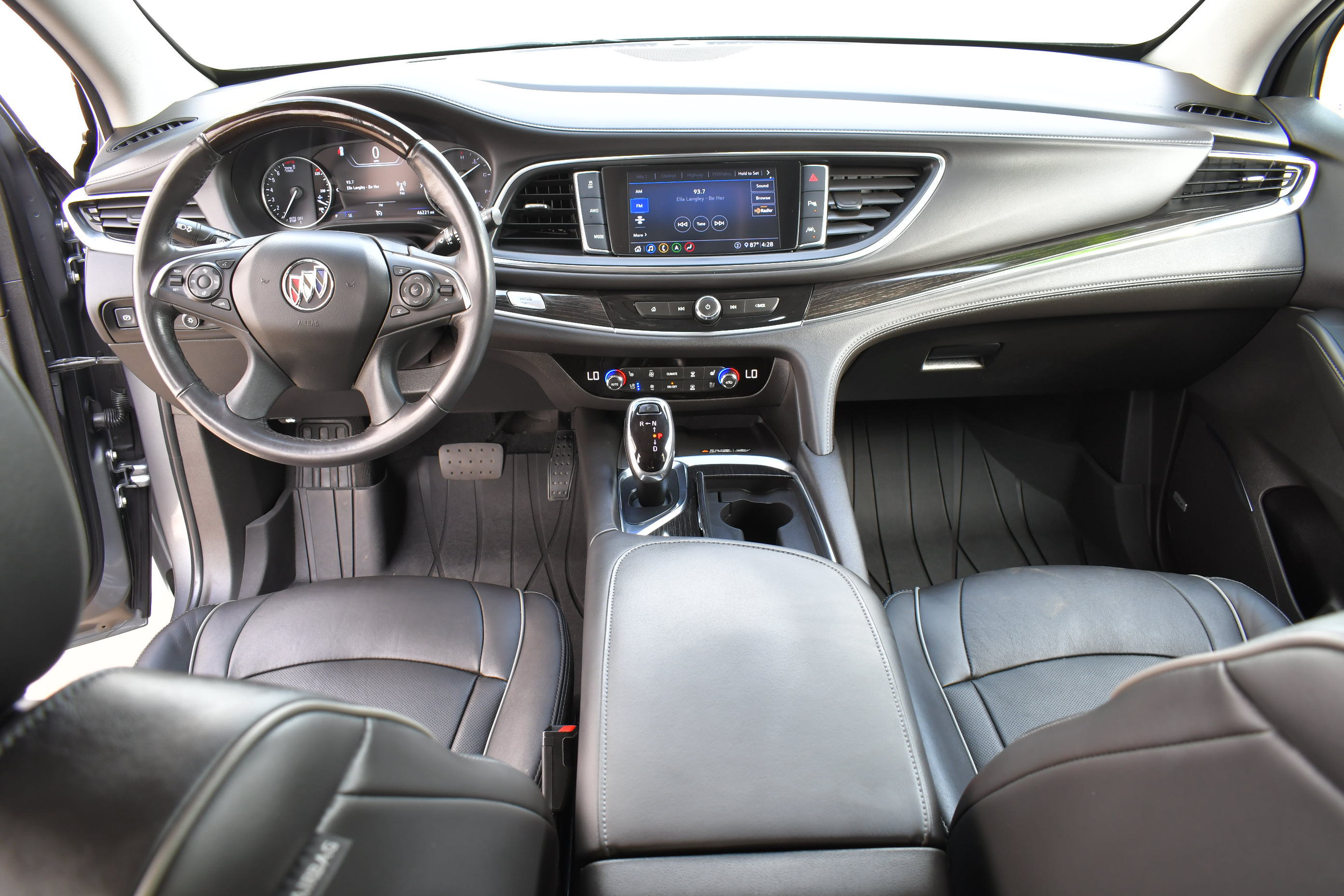 Used 2021 Buick Enclave Avenir w/ Avenir Technology Package AWD/4WD image 8