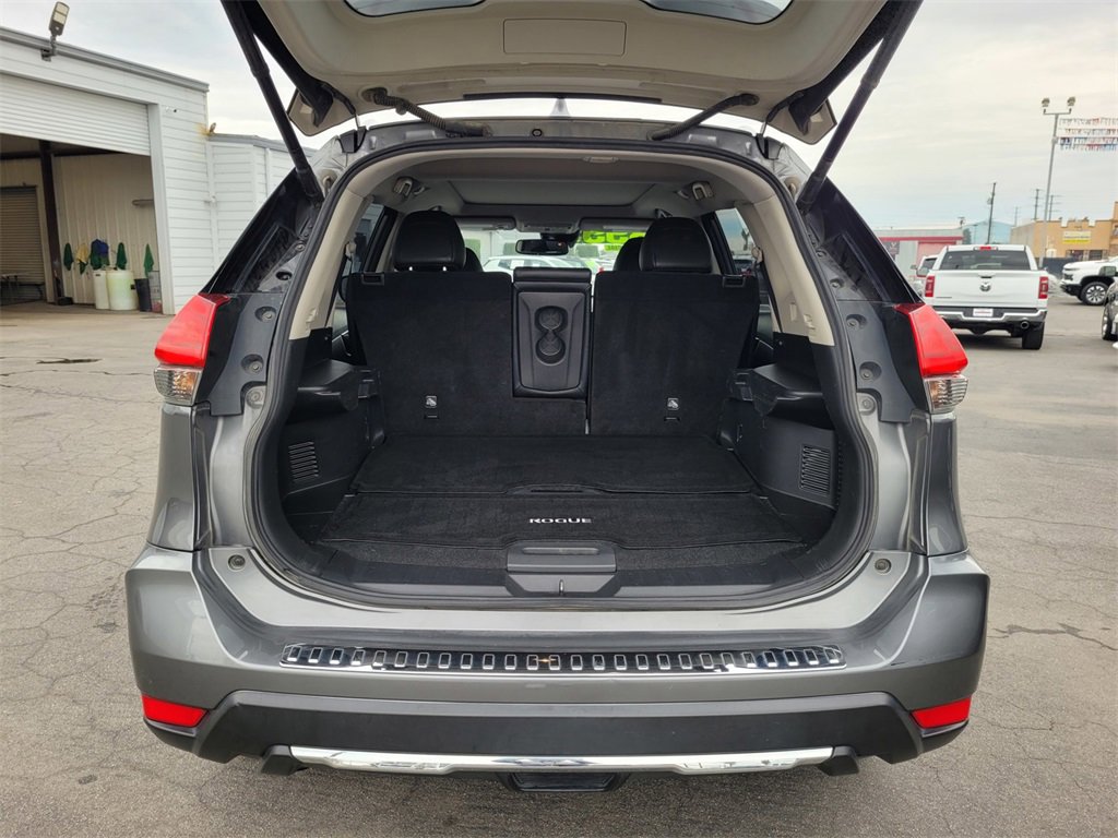 Used 2017 Nissan Rogue SL w/ SL Premium Package image 27