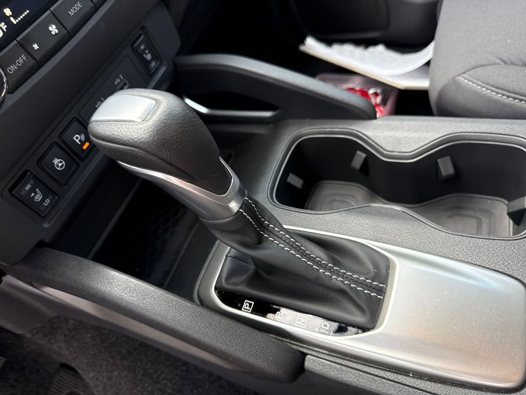 Used 2024 Nissan Frontier SV w/ SV Convenience Package image 26