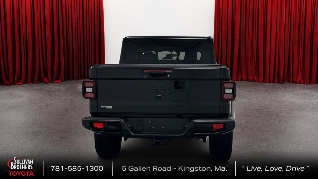 Used 2022 Jeep Gladiator Overland AWD/4WD image 6