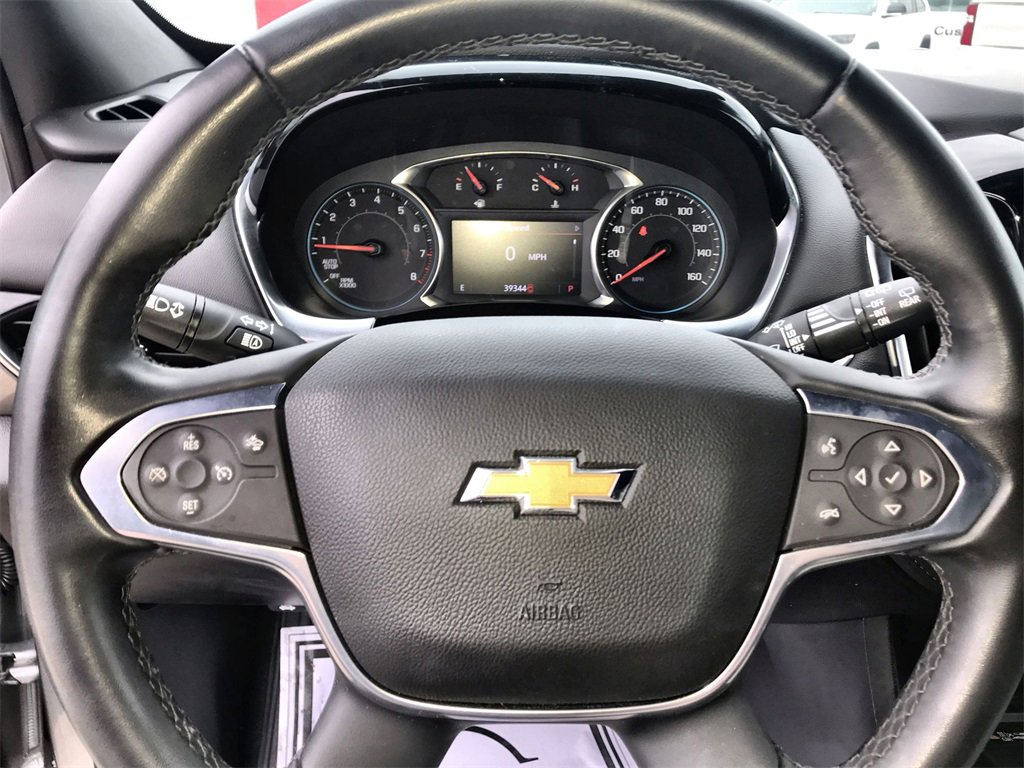 Used 2023 Chevrolet Traverse LT image 14