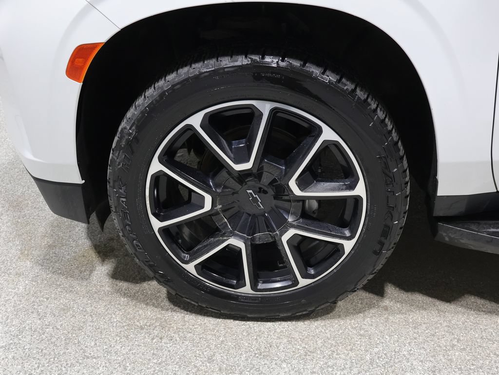 Used 2021 Chevrolet Suburban RST AWD/4WD image 8