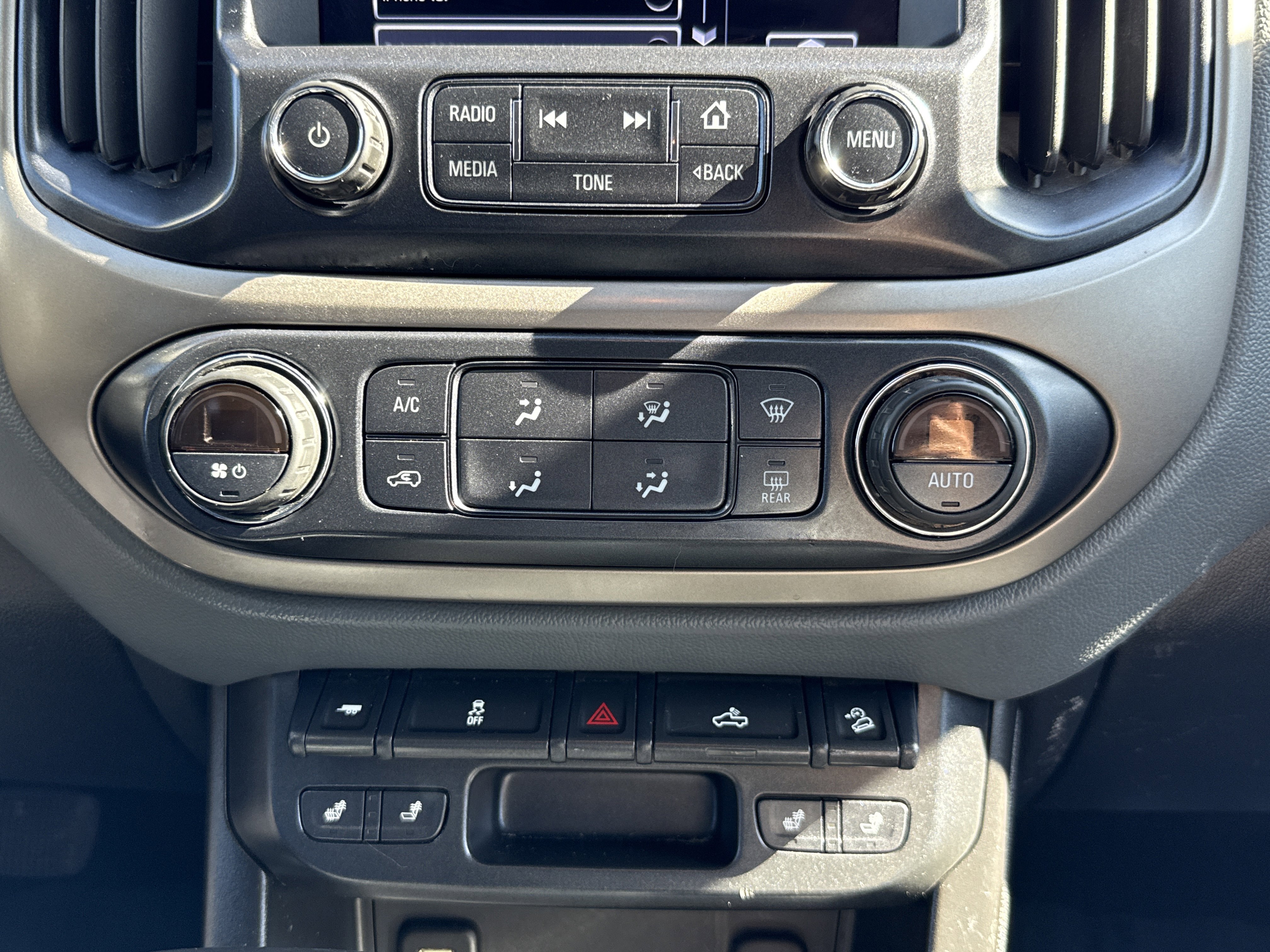 Used 2017 Chevrolet Colorado Z71 AWD/4WD image 24