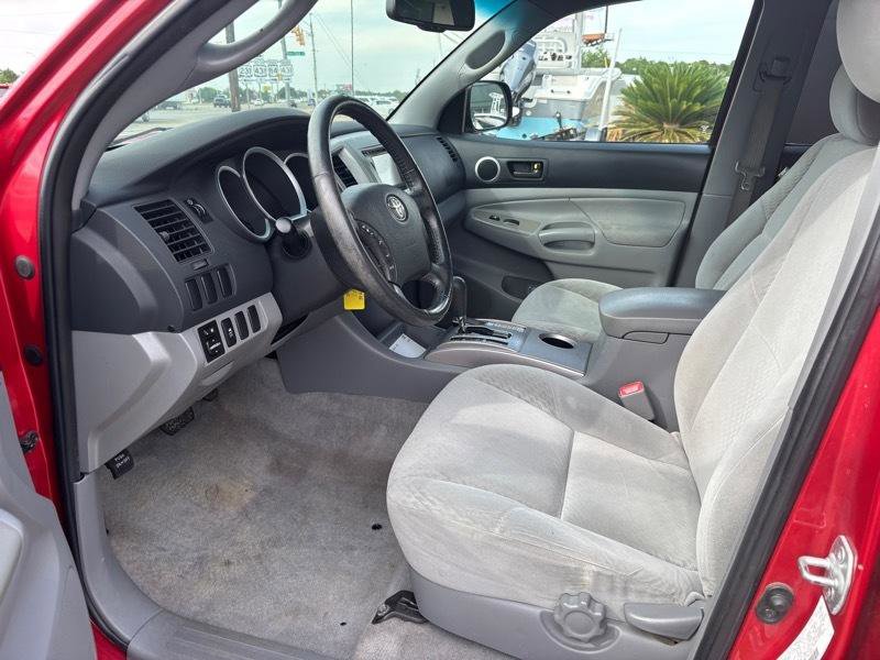 Used 2011 Toyota Tacoma PreRunner w/ SR5 Pkg #2 RWD image 10