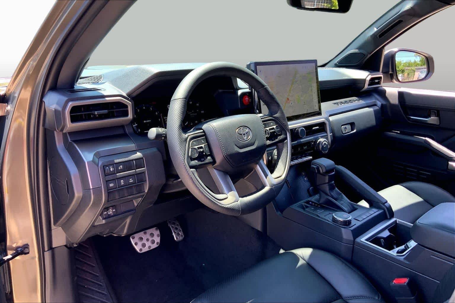 Used 2025 Toyota Tacoma TRD Sport w/ TRD Sport Upgrade Package RWD image 17