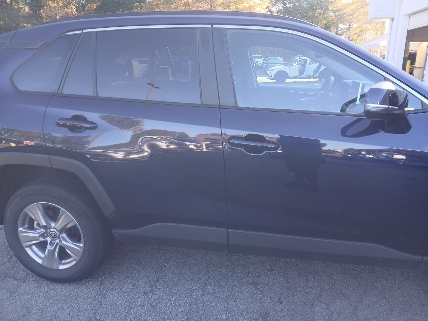 Used 2025 Toyota RAV4 XLE image 8