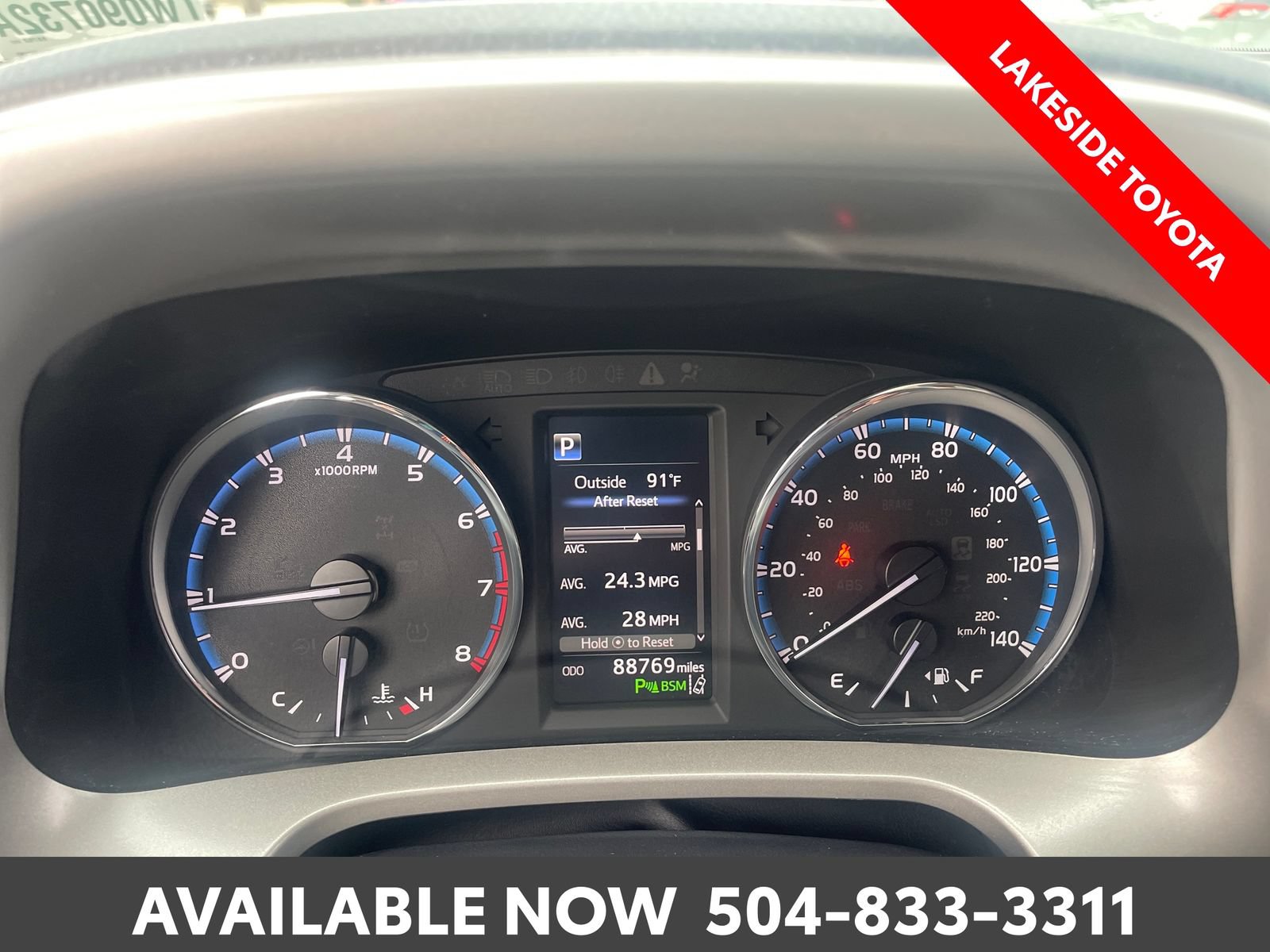 Used 2018 Toyota RAV4 Limited w/ Advanced Technology Package FWD image 36