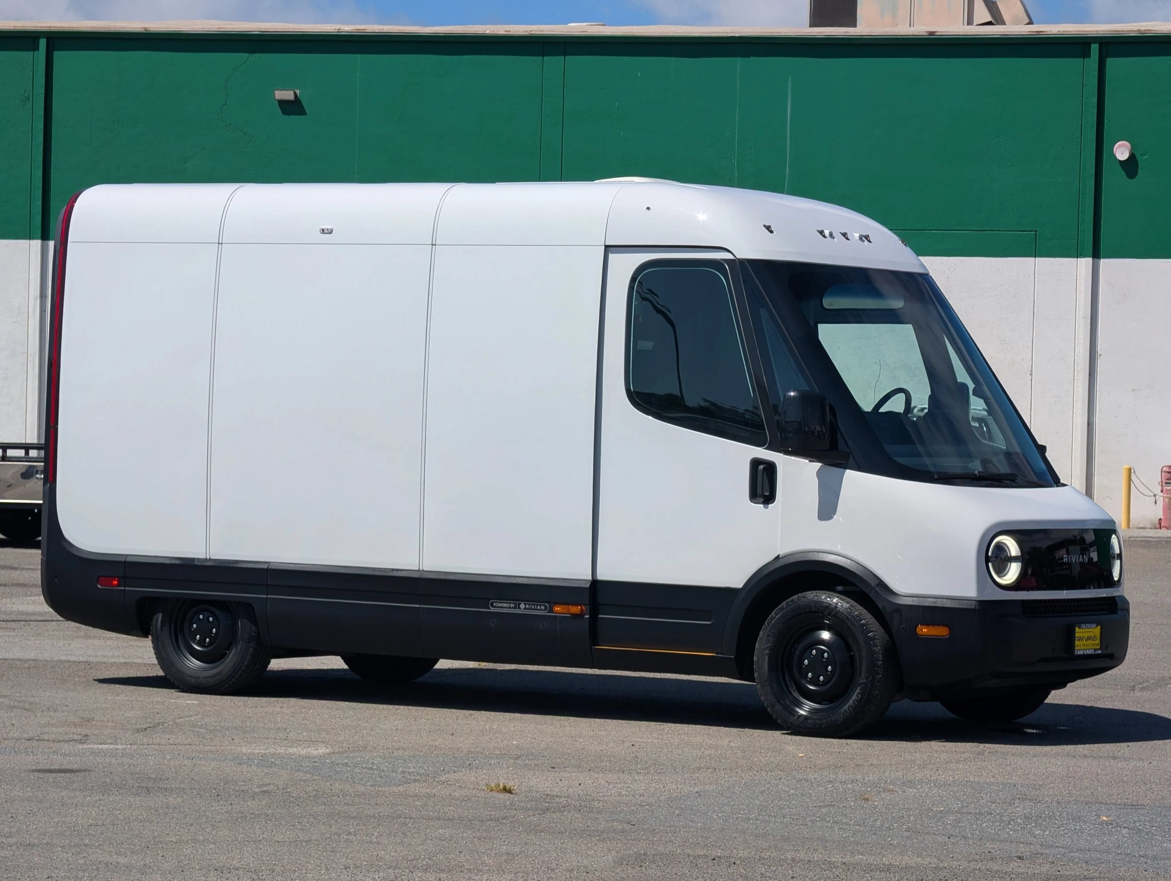 Used 2024 Rivian Delivery 500 FWD image 1