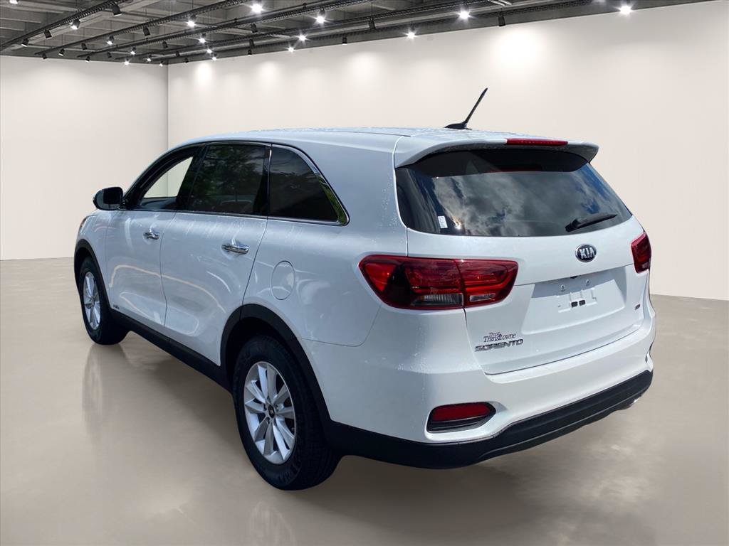 Used 2020 Kia Sorento LX AWD/4WD image 6