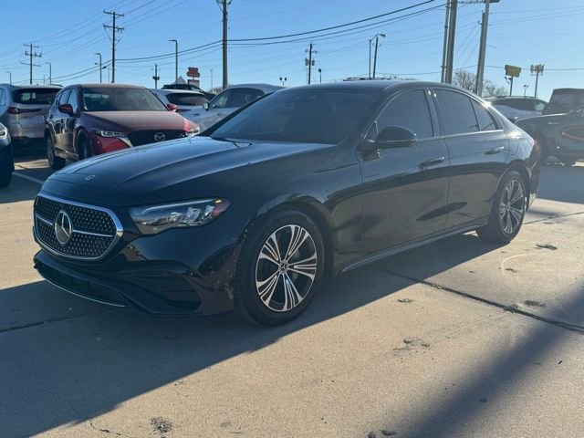 Used 2024 Mercedes-Benz E 350 4MATIC Sedan image 3