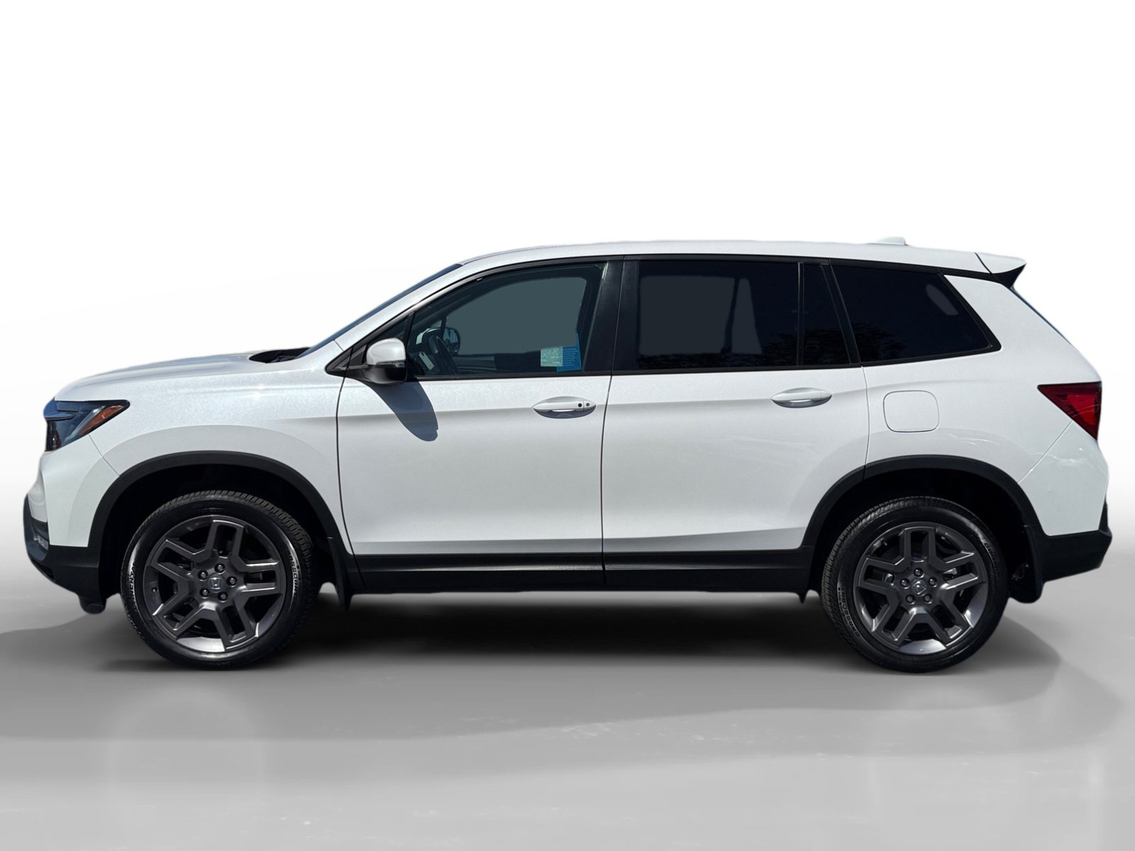 Certified 2023 Honda Passport EX-L image 2