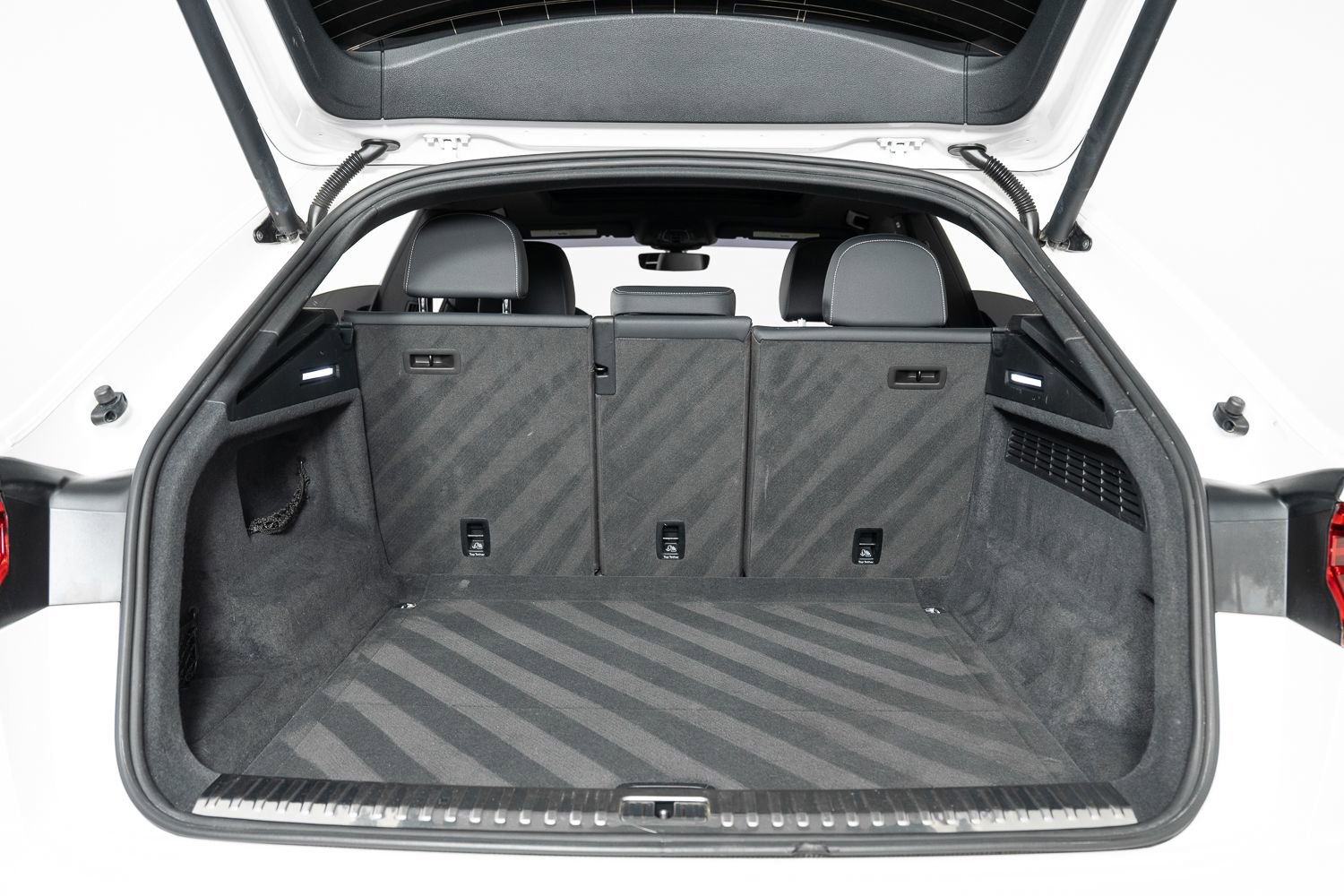 Used 2019 Audi Q8 Premium w/ Convenience Package image 20