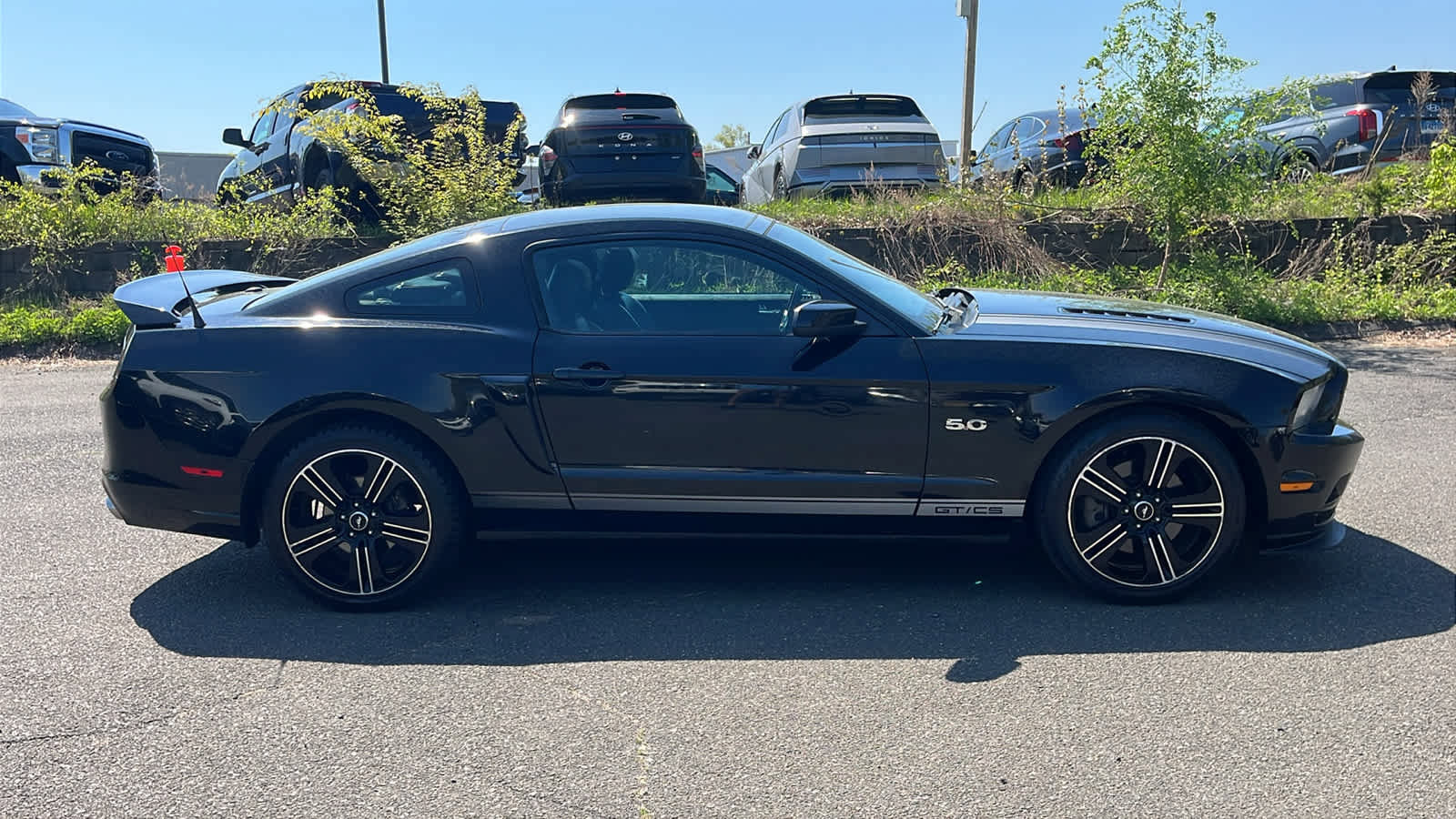 Used 2013 Ford Mustang GT Premium RWD image 8