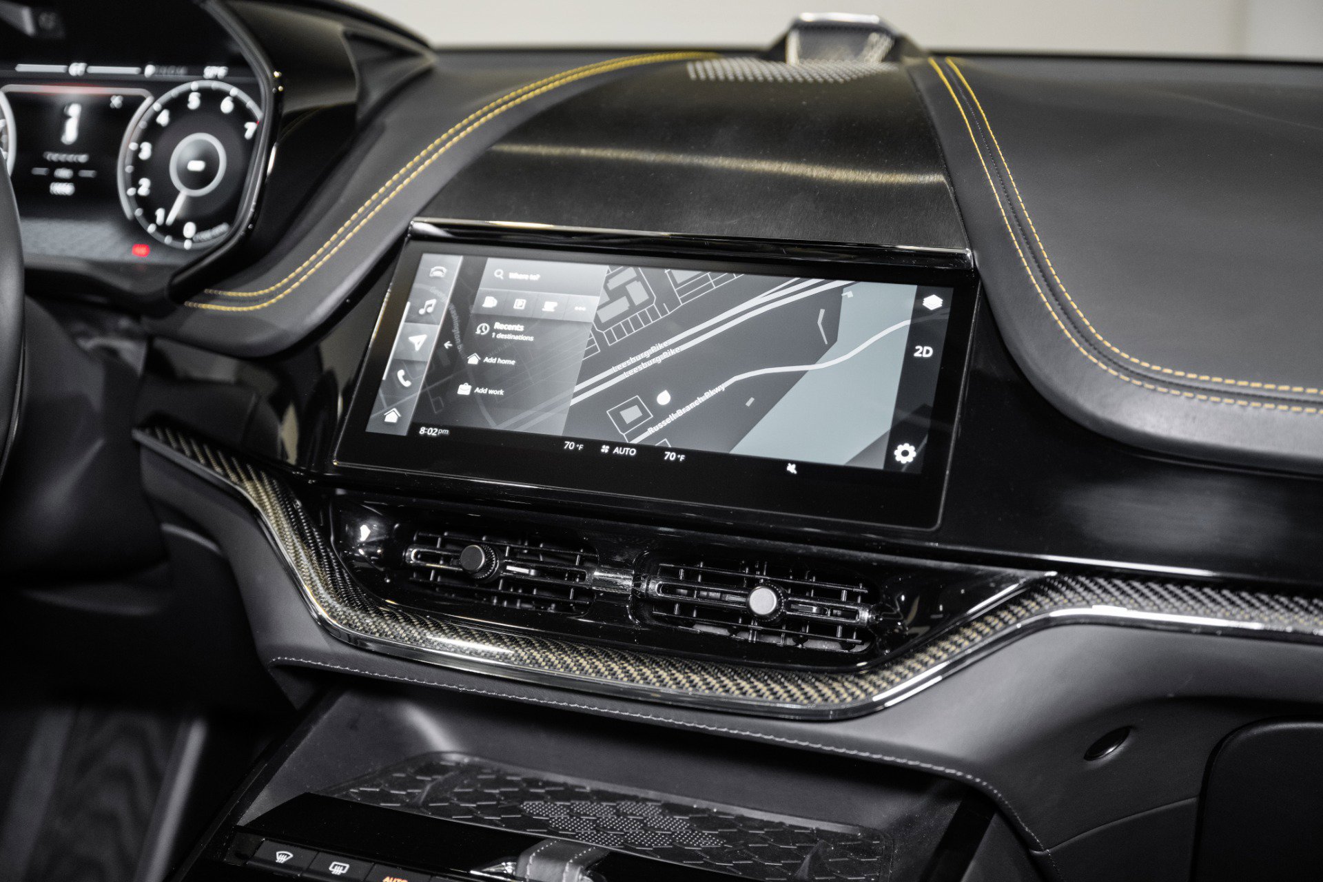 Used 2025 Aston Martin DBX 707 image 27
