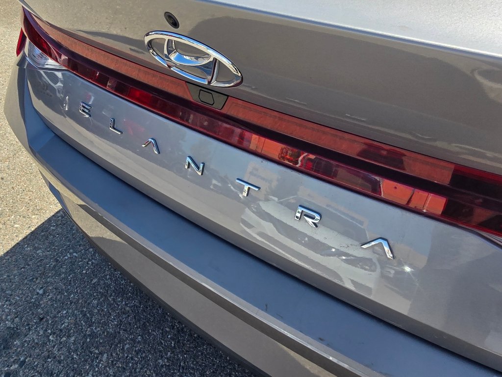 Used 2023 Hyundai Elantra SEL w/ Convenience Package FWD image 20