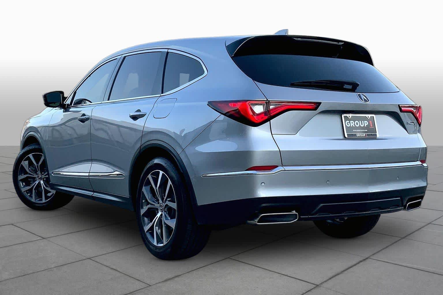 Used 2024 Acura MDX w/ Technology Package FWD image 12