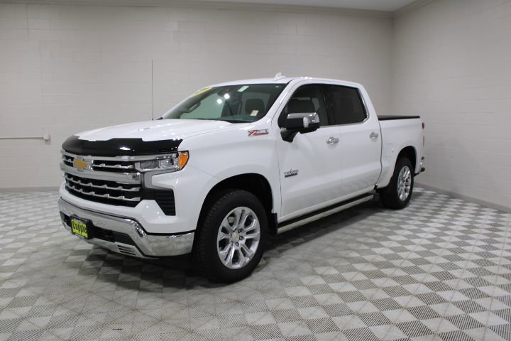 Used 2025 Chevrolet Silverado 1500 LTZ AWD/4WD image 7