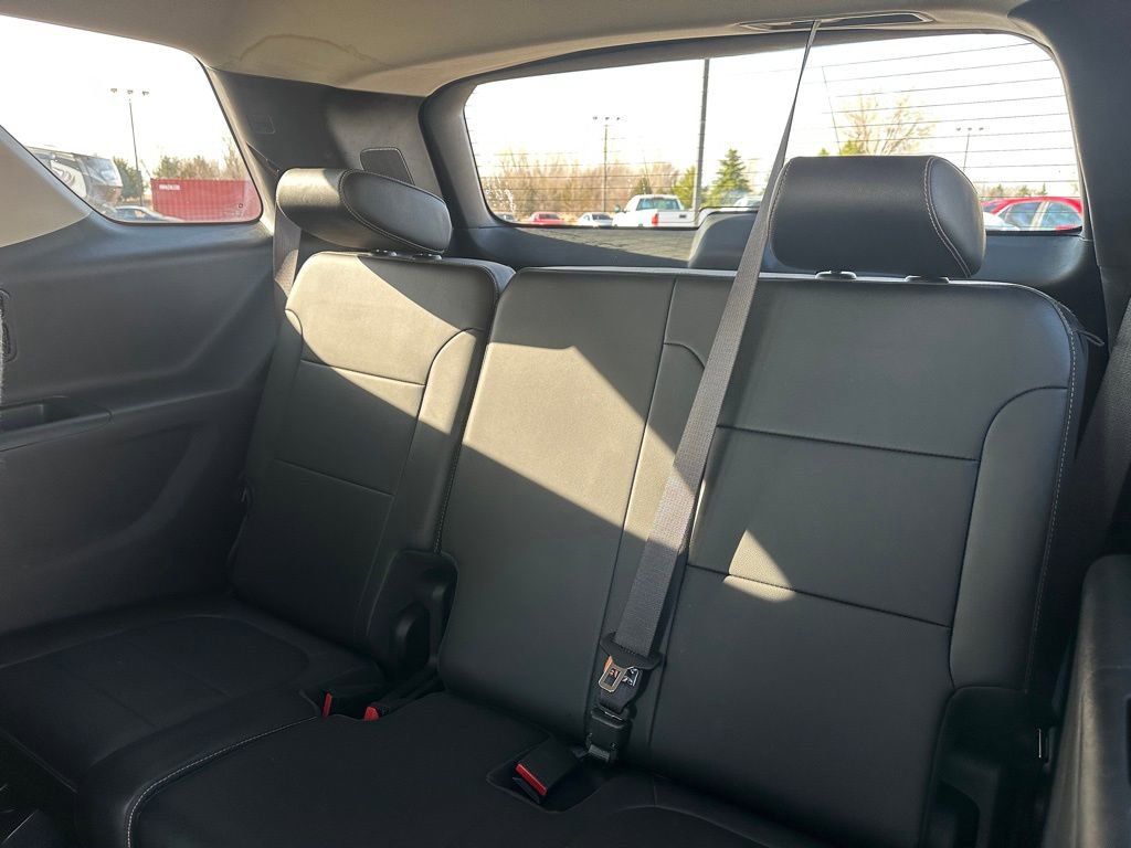 Used 2021 Chevrolet Traverse LT w/ LT Premium Package image 24