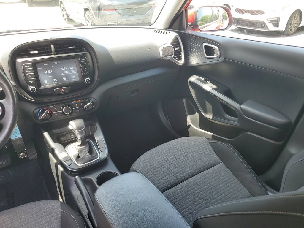 Used 2020 Kia Soul S FWD image 15