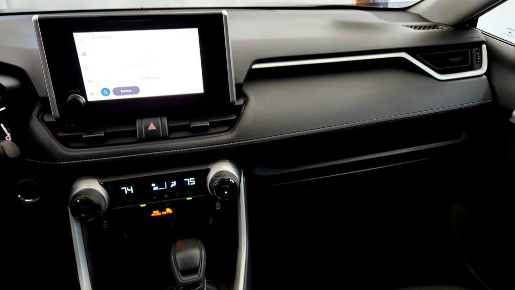 Certified 2025 Toyota RAV4 XLE AWD/4WD image 29