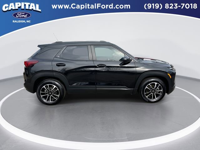 Used 2024 Chevrolet TrailBlazer LT w/ LT Cold Weather Package image 9