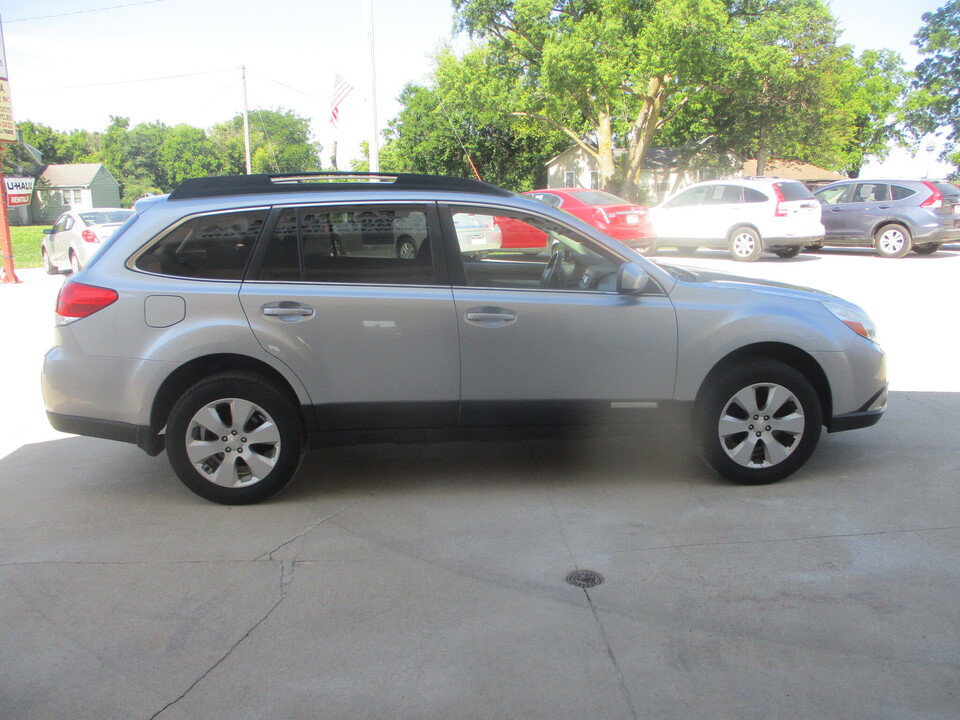 Used 2012 Subaru Outback 2.5i Premium w/ All-Weather Pkg AWD/4WD image 17