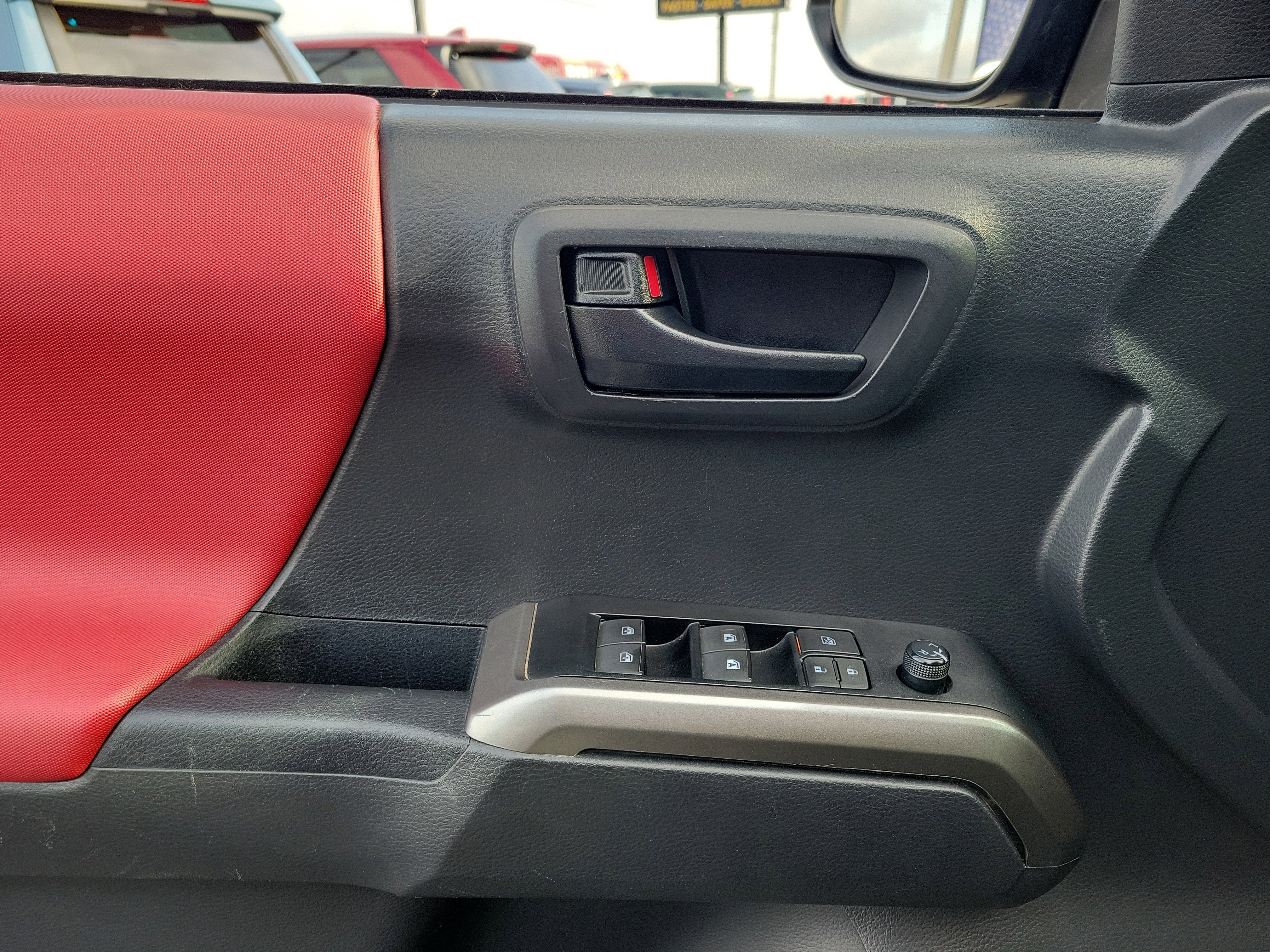 Used 2023 Toyota Tacoma SR image 17